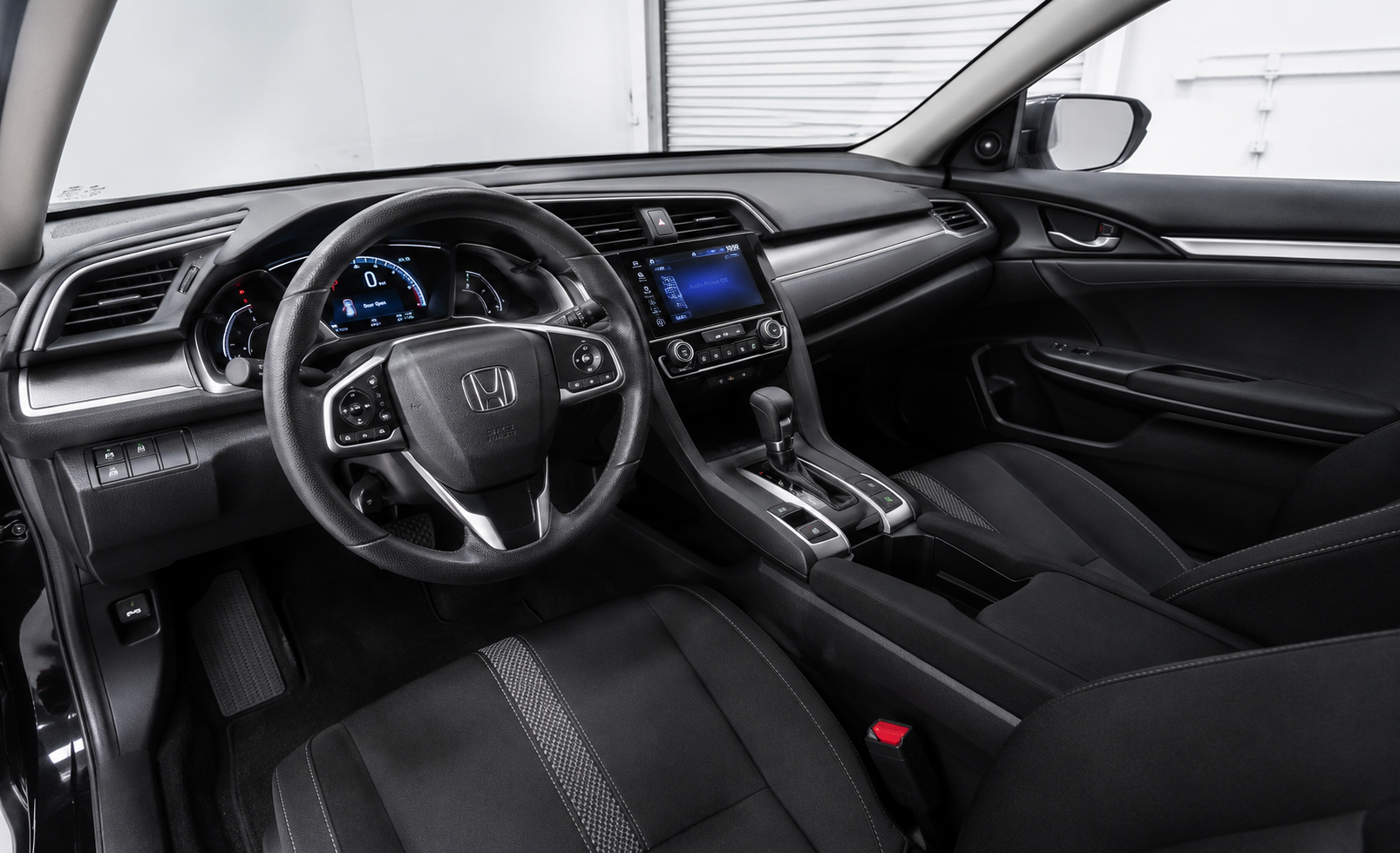 
								2018 Honda Civic LX full									